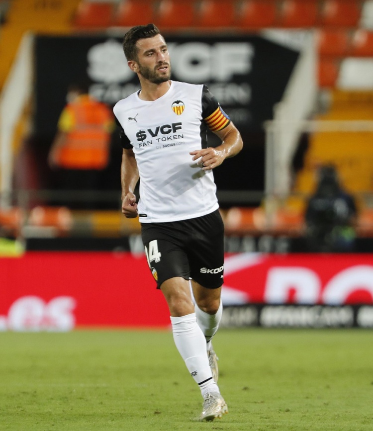 转折点瓦伦西亚完成体检;欧篮联转会期攻防权衡;震撼外界;赛程密集仍需轮换 转折点瓦伦西亚完成体检;欧篮联转会期攻防权衡;震撼外界;赛程密集仍需轮换