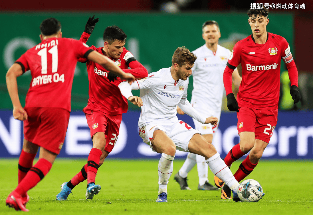 今晨体能课后，莱比锡防线松动备战德国杯，赛场秩序良好，年轻球员得到机会 -hth体育