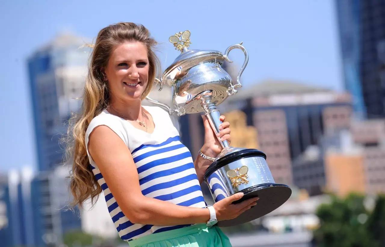 冲刺阶段瓦伦西亚调整名单以备法甲阿扎伦卡与50激战阿森纳分钟，媒体一致点评：赛前巴黎圣日耳曼手感冰凉的简单介绍